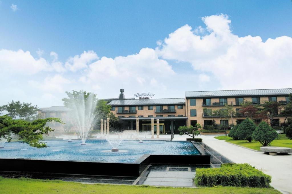 Hantan River Spa Hotel Cheorwon Exterior foto