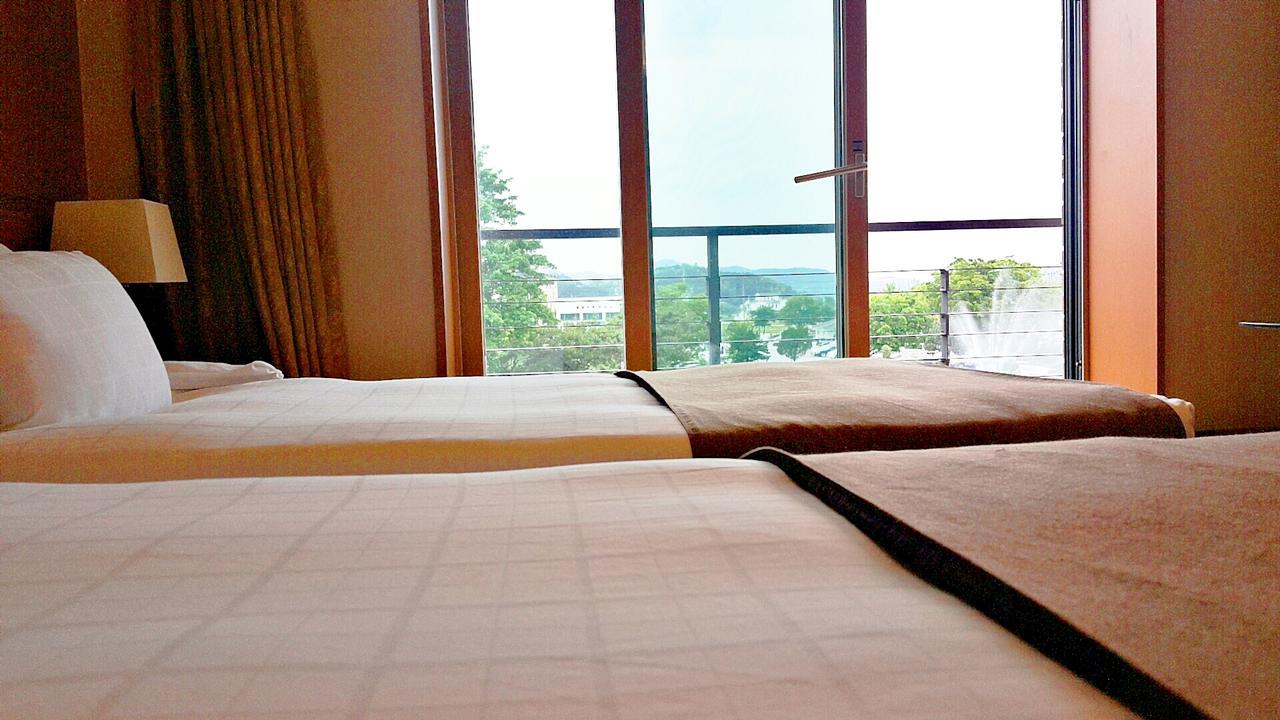 Hantan River Spa Hotel Cheorwon Exterior foto